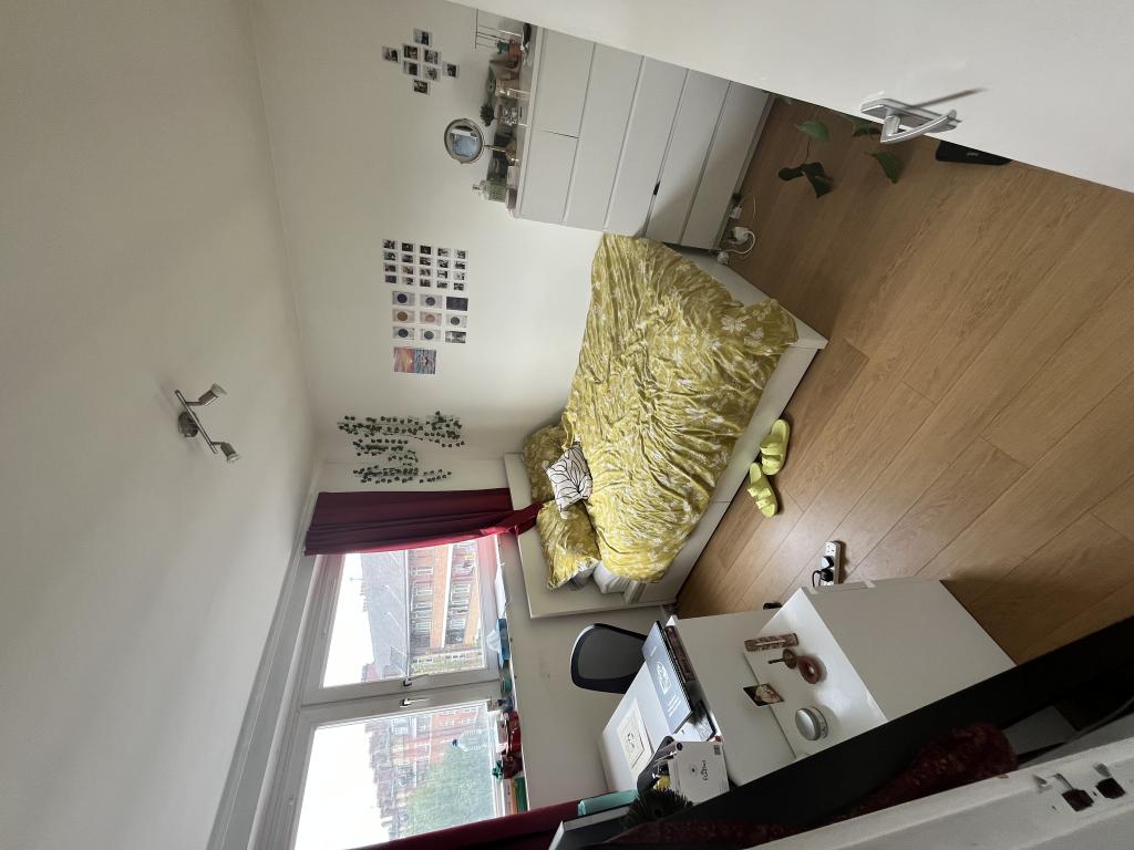 Picture of room available